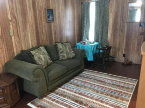 A Quaint, Private 1 Bdrm Apt